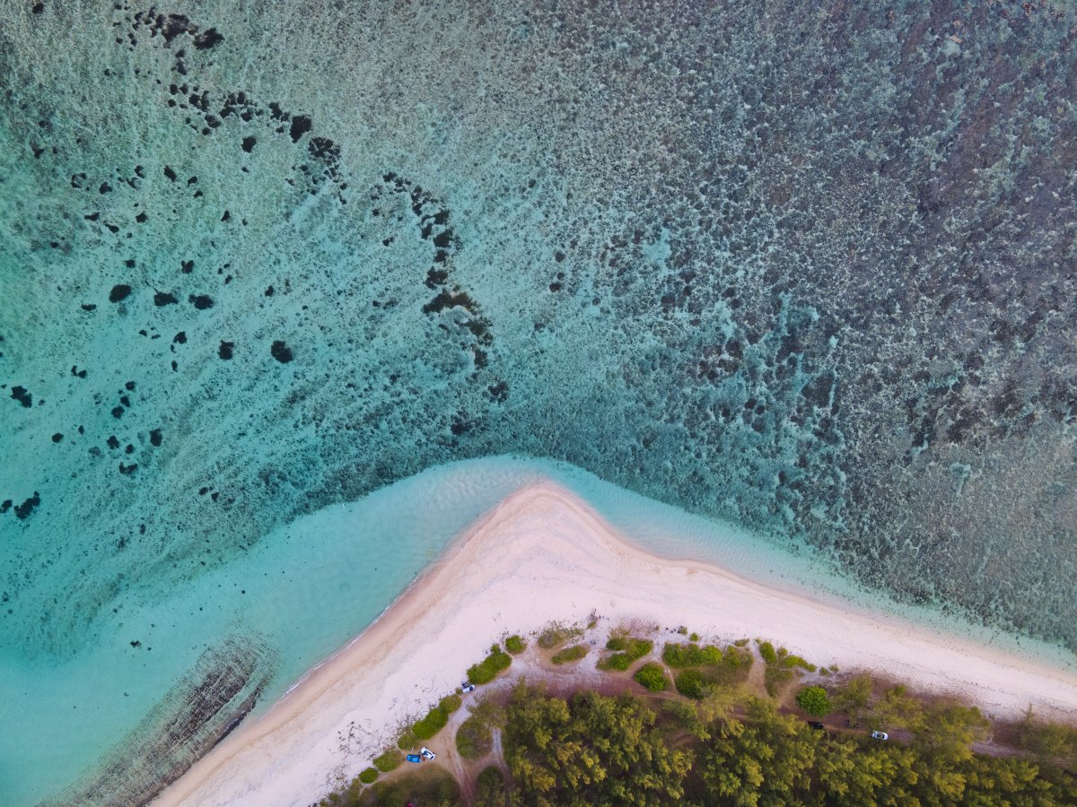 100+ Free Photos - Pomponette beach aerial view